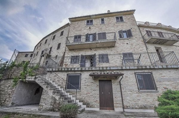 casa indipendente in vendita a Montalto delle Marche