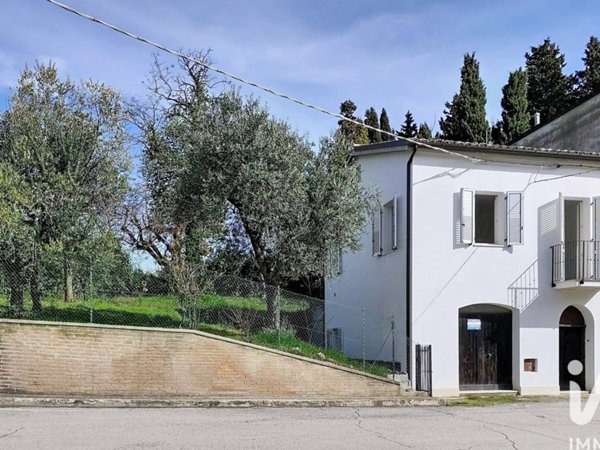 casa indipendente in vendita a Montalto delle Marche in zona Porchia