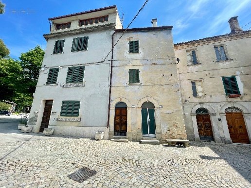 casa indipendente in vendita a Montalto delle Marche in zona Patrignone