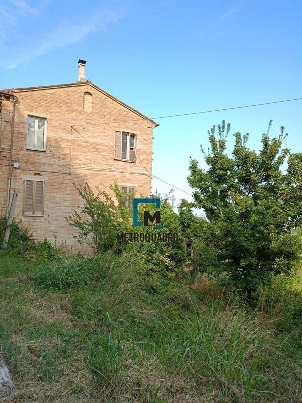 casale in vendita a Montalto delle Marche