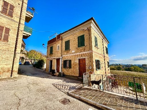 appartamento in vendita a Montalto delle Marche in zona Patrignone