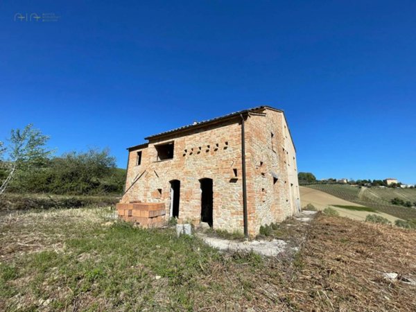 casa indipendente in vendita a Montedinove