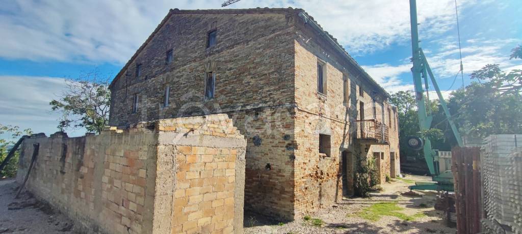 casa indipendente in vendita a Montedinove