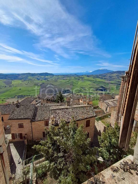 casa indipendente in vendita a Montedinove