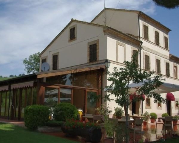 casale in vendita a Montedinove