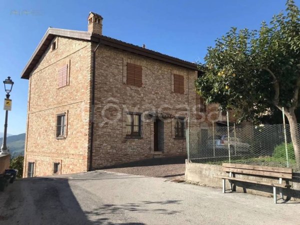 casa indipendente in vendita a Montedinove