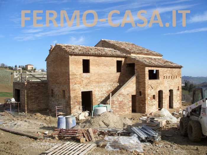 casa indipendente in vendita a Montedinove