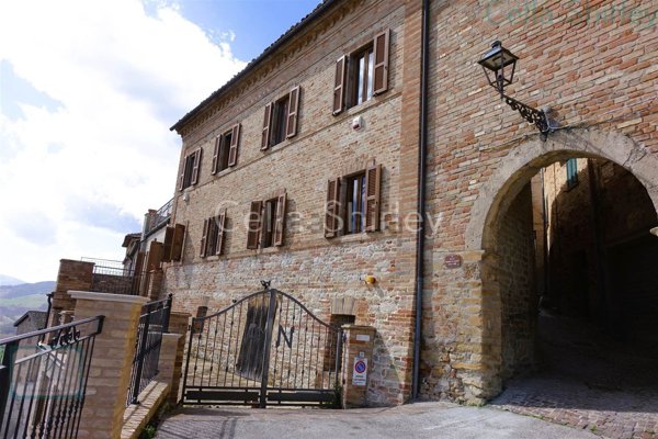 casa indipendente in vendita a Montedinove