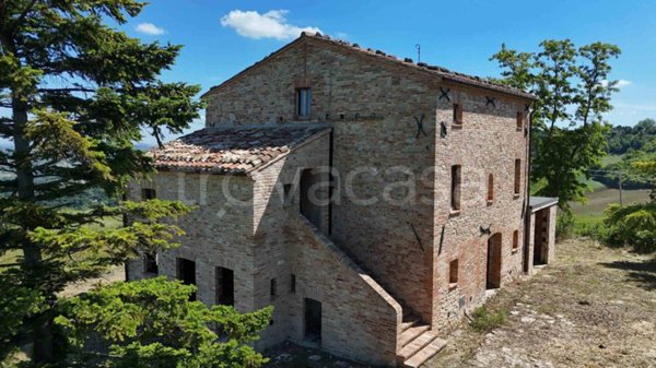 casa indipendente in vendita a Montedinove