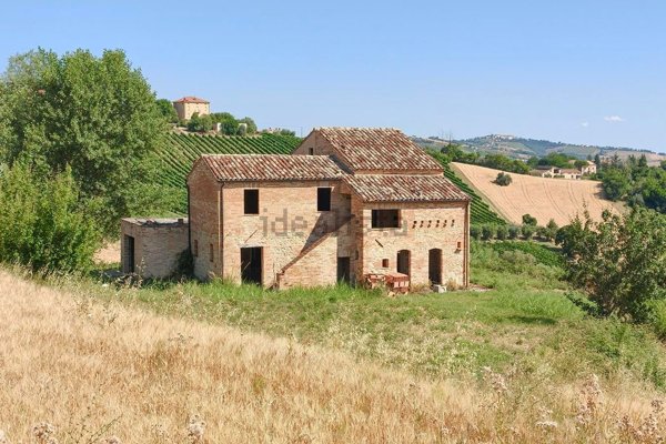 casale in vendita a Montedinove in zona Case Rosse