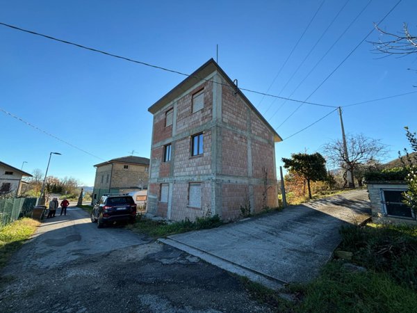casa indipendente in vendita a Montedinove in zona Croce Rossa