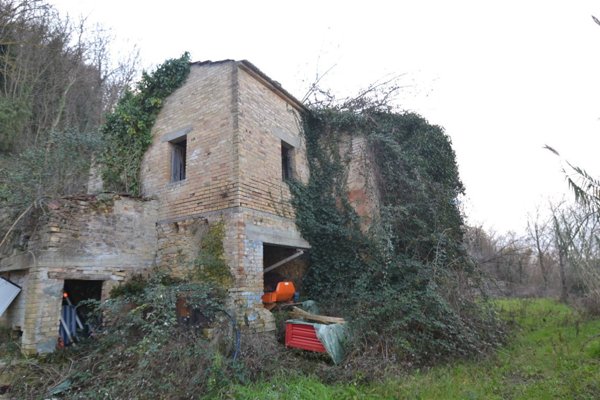 casa indipendente in vendita a Montefiore dell'Aso