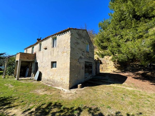 casa indipendente in vendita a Montefiore dell'Aso