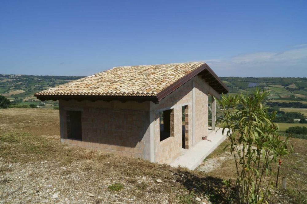 casa indipendente in vendita a Montefiore dell'Aso