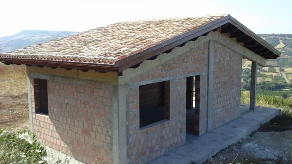 casa indipendente in vendita a Montefiore dell'Aso