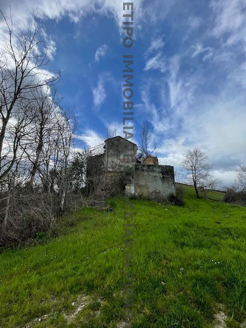 casa indipendente in vendita a Montefiore dell'Aso