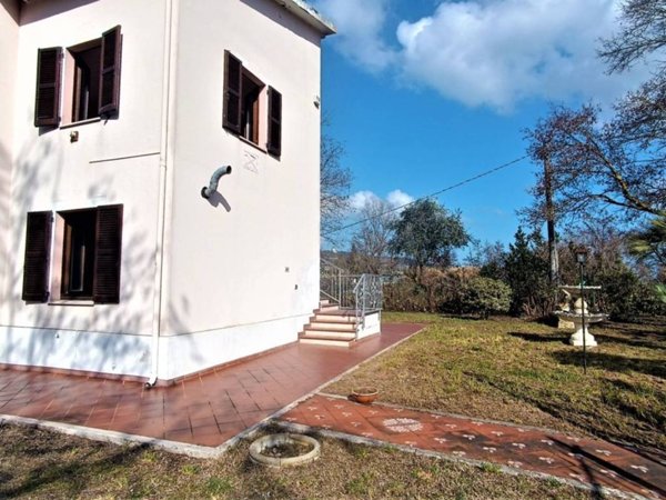 casa indipendente in vendita a Montefiore dell'Aso