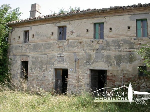 casa indipendente in vendita a Montefiore dell'Aso