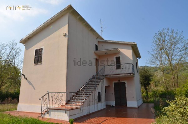 casa indipendente in vendita a Montefiore dell'Aso