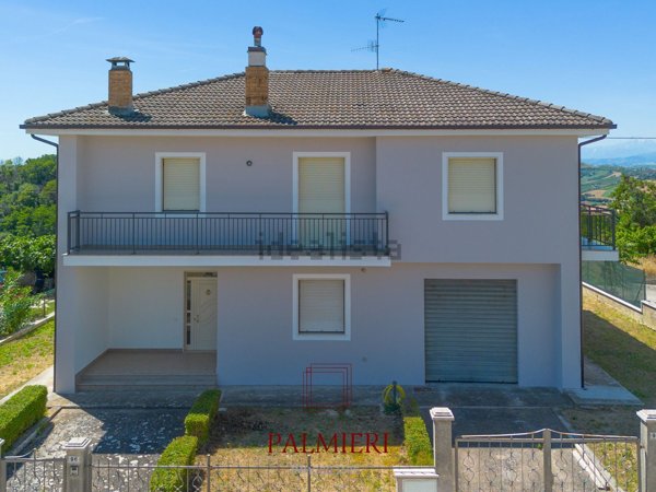 casa indipendente in vendita a Montefiore dell'Aso