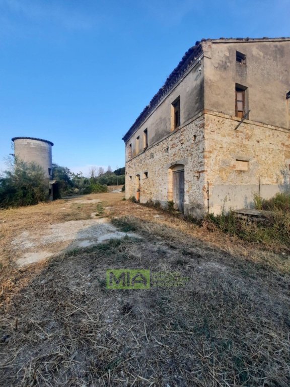casa indipendente in vendita a Montefiore dell'Aso