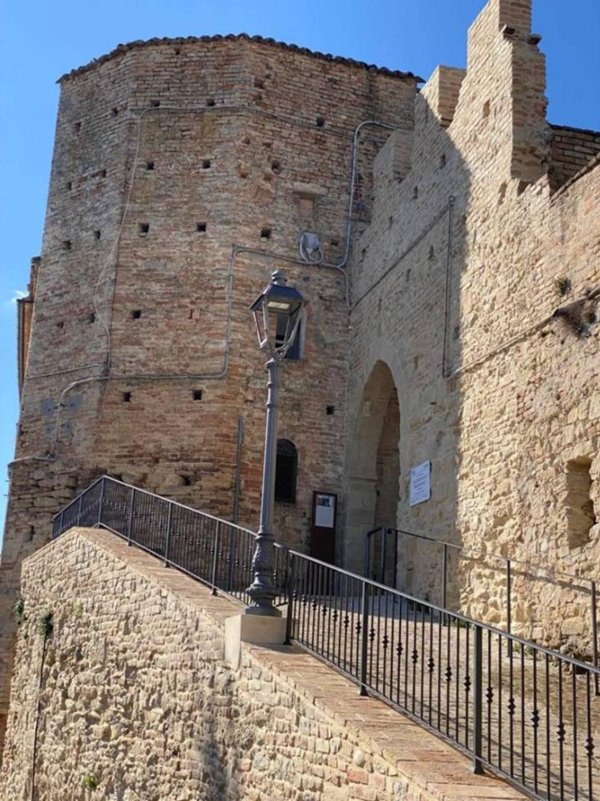 casa indipendente in vendita a Montefiore dell'Aso