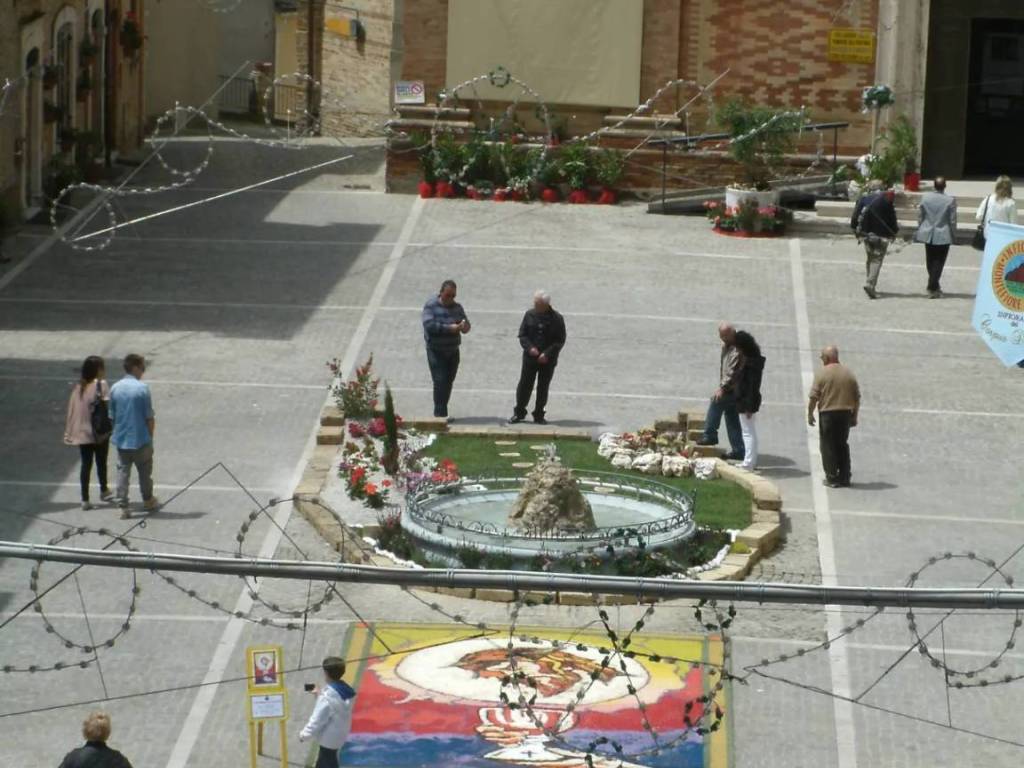 casa indipendente in vendita a Montefiore dell'Aso