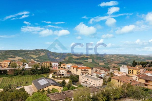 casa indipendente in vendita a Montefiore dell'Aso