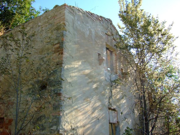 casale in vendita a Montefiore dell'Aso