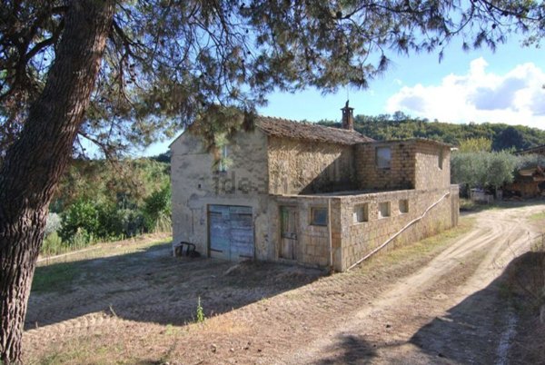 casale in vendita a Montefiore dell'Aso