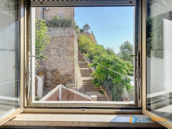 casa indipendente in vendita a Montefiore dell'Aso