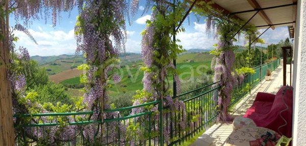 casa indipendente in vendita a Montefiore dell'Aso