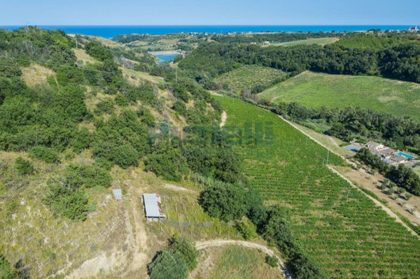 casa indipendente in vendita a Montefiore dell'Aso