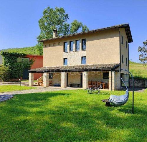 negozio in vendita a Montefiore dell'Aso