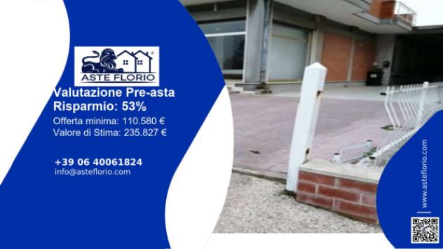 locale commerciale in vendita a Montefiore dell'Aso