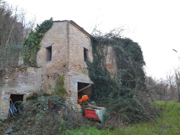 casa indipendente in vendita a Montefiore dell'Aso