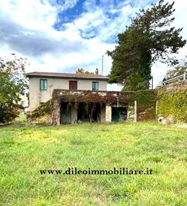 casa indipendente in vendita a Montefiore dell'Aso