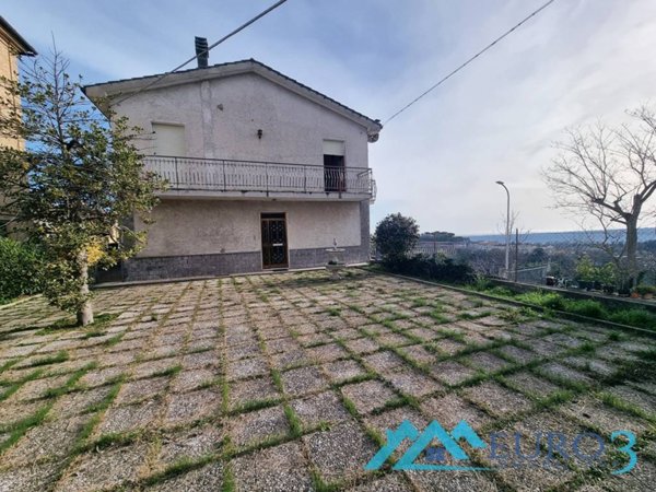 casa indipendente in vendita a Montefiore dell'Aso