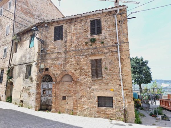 casa indipendente in vendita a Montefiore dell'Aso