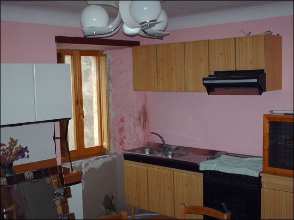 casa indipendente in vendita a Montegallo in zona Casale