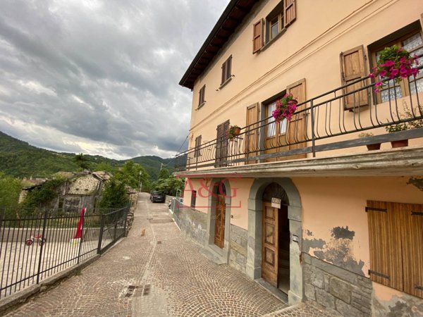 casa indipendente in vendita a Montegallo