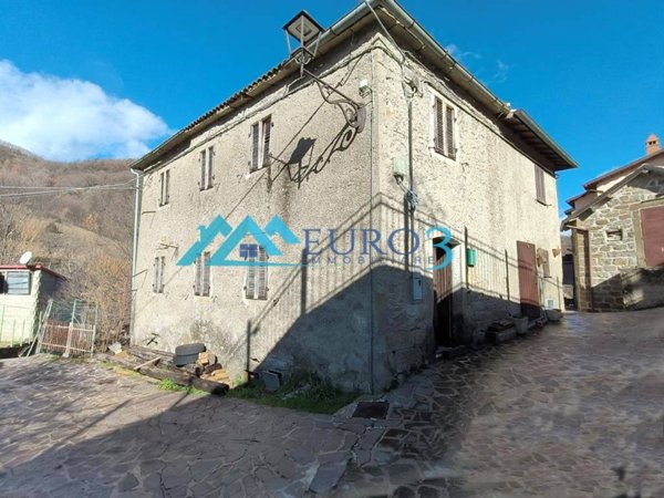 casa indipendente in vendita a Montegallo in zona Migliarelli