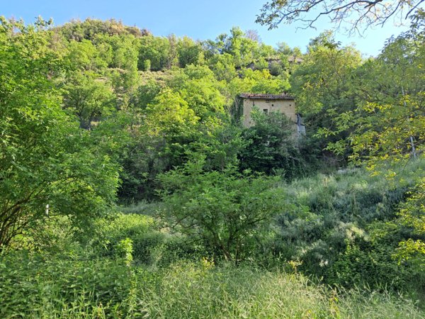 casa indipendente in vendita a Montegallo in zona Uscerno