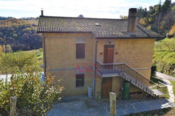 appartamento in vendita a Montemonaco in zona Ferrà