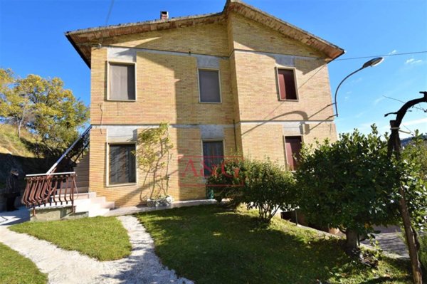 appartamento in vendita a Montemonaco in zona Ferrà