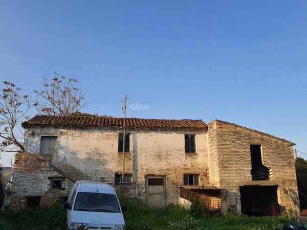 casa indipendente in vendita a Monteprandone in zona Centobuchi