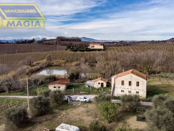 casale in vendita a Monteprandone