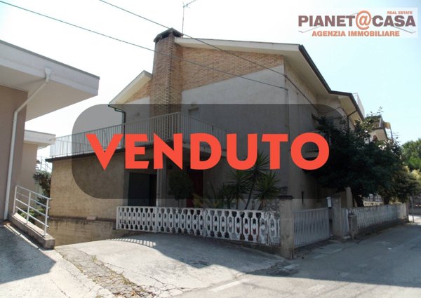 casa indipendente in vendita a Monteprandone in zona Centobuchi