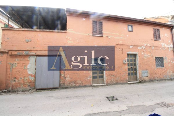 intera palazzina in vendita a Monteprandone in zona Centobuchi