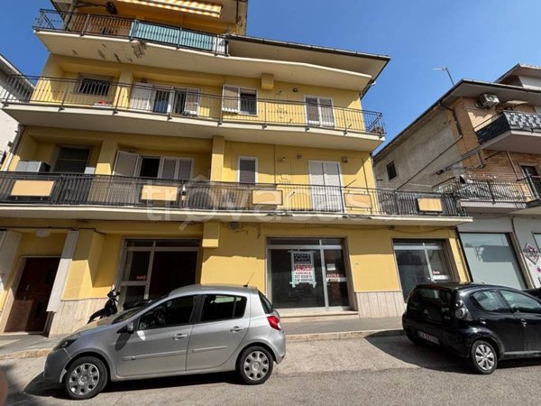 negozio in vendita a Monteprandone in zona Centobuchi